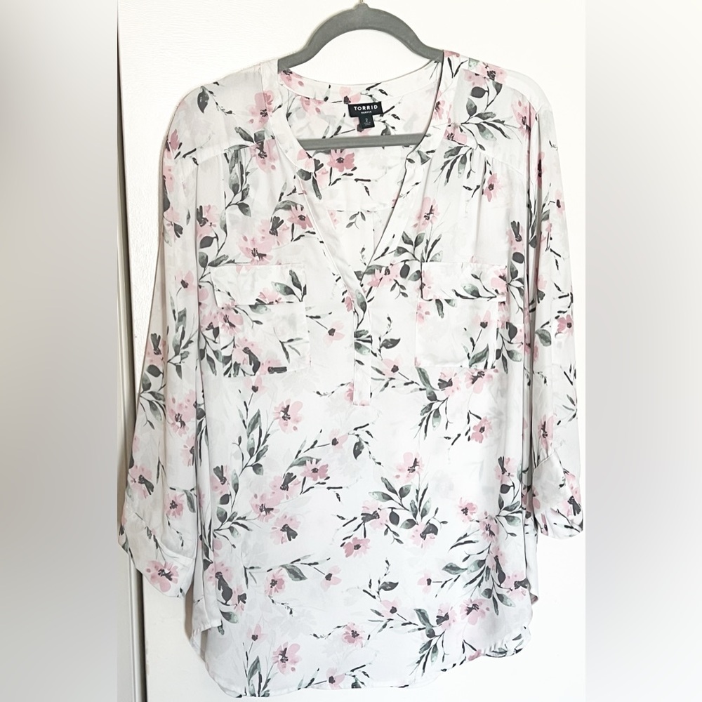 Torrid Harper pullover 3/4 sleeve blouse